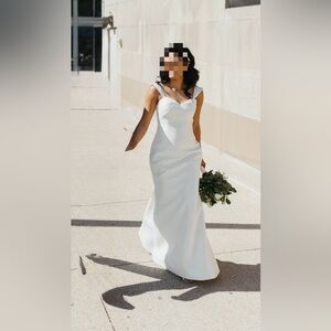 Elegant White Strapless wedding dress